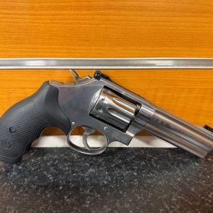 Smith&Wesson 617-6
